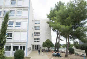 Faculté Médecine Nîmes
